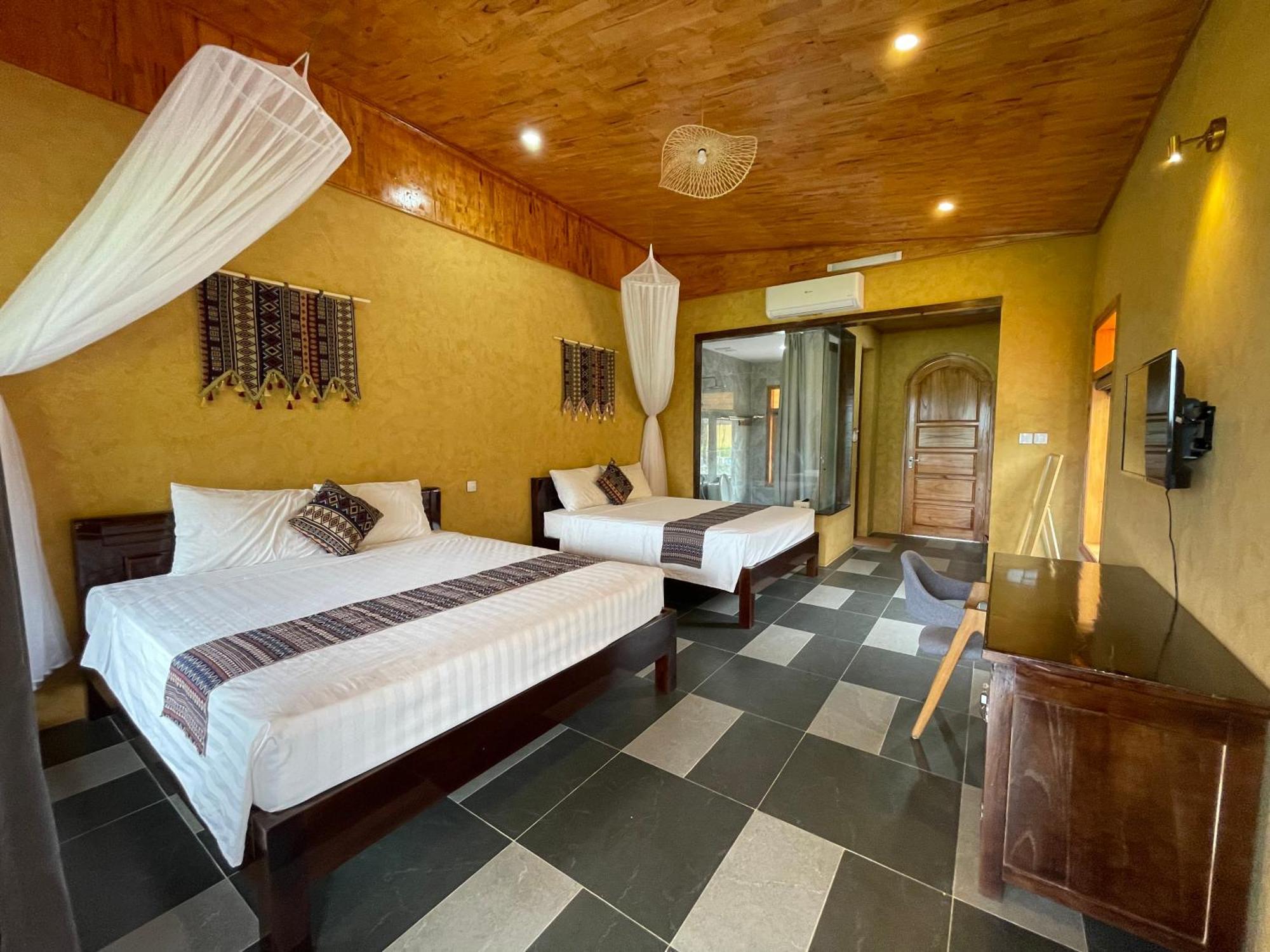 Sky Bay Lodge Hà Giang Eksteriør billede